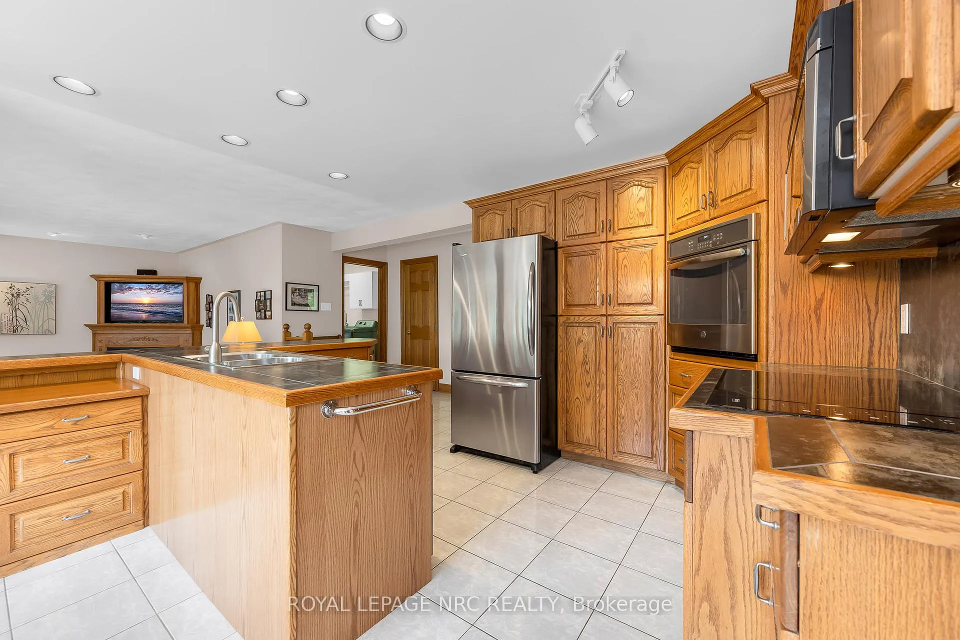 Photo 16 of 57 Millbridge Crescent, Pelham, Fonthill — HOMEH