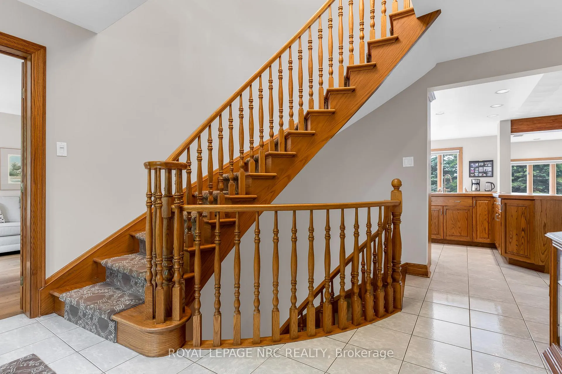 Photo 25 of 57 Millbridge Crescent, Pelham, Fonthill — HOMEH