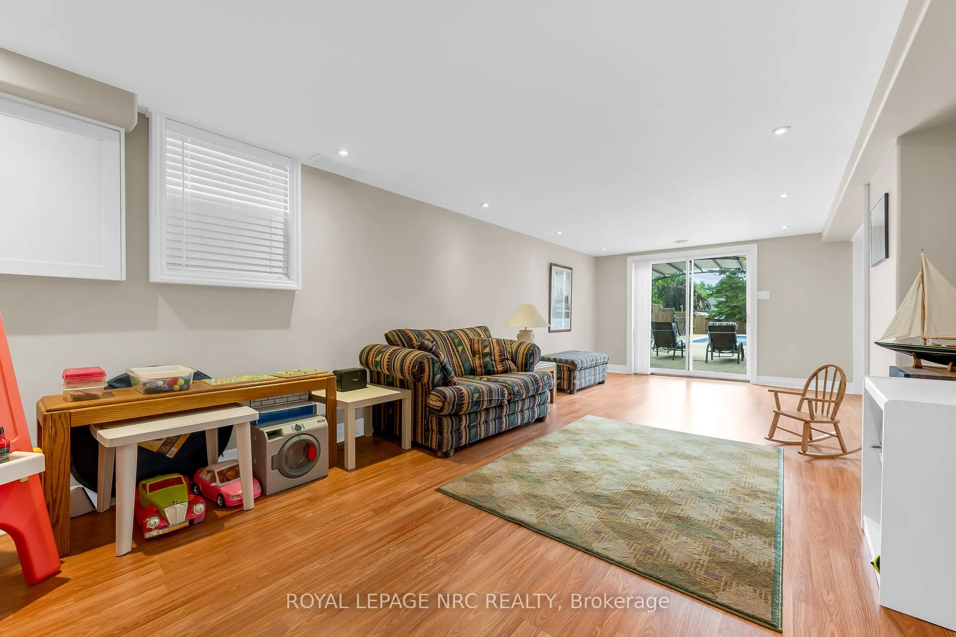 Photo 42 of 57 Millbridge Crescent, Pelham, Fonthill — HOMEH
