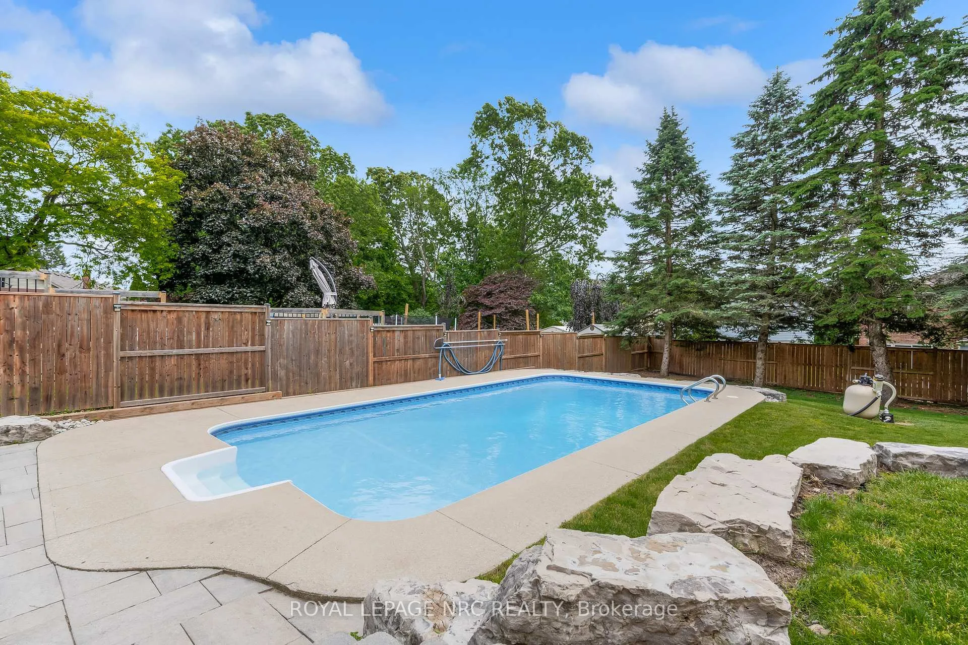 Photo 47 of 57 Millbridge Crescent, Pelham, Fonthill — HOMEH