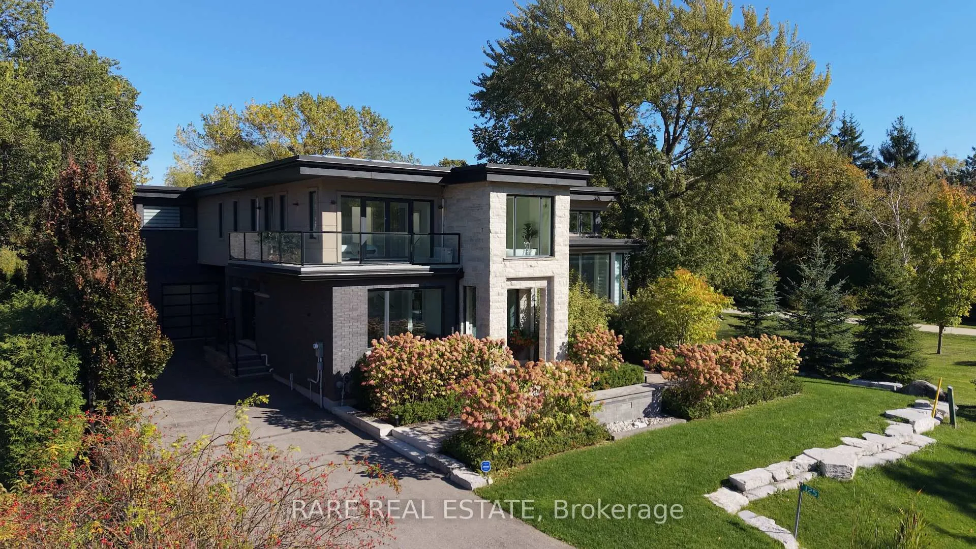 Photo 1 of 125 Craigmore Crescent, Blue Mountains — HOMEH