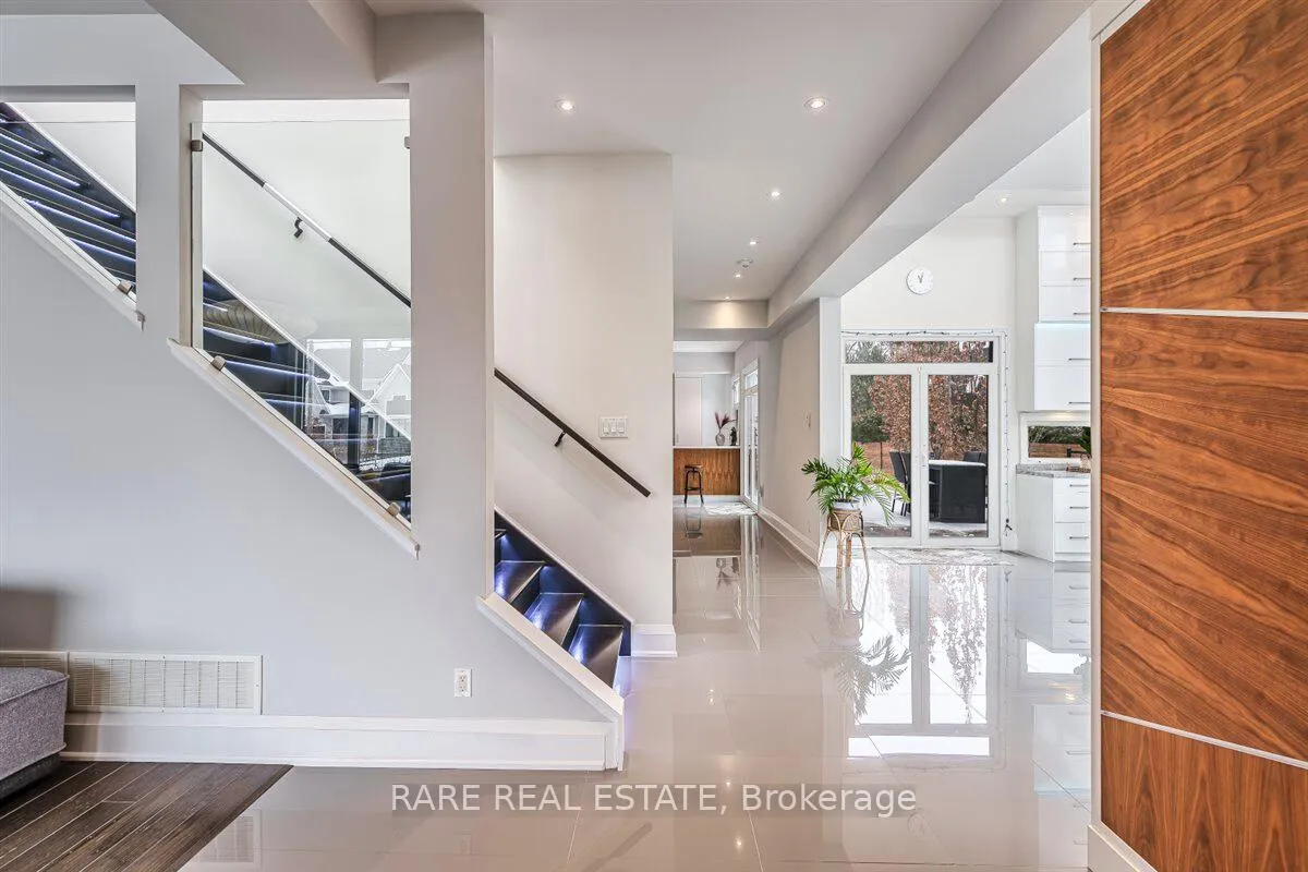 Photo 3 of 125 Craigmore Crescent, Blue Mountains — HOMEH