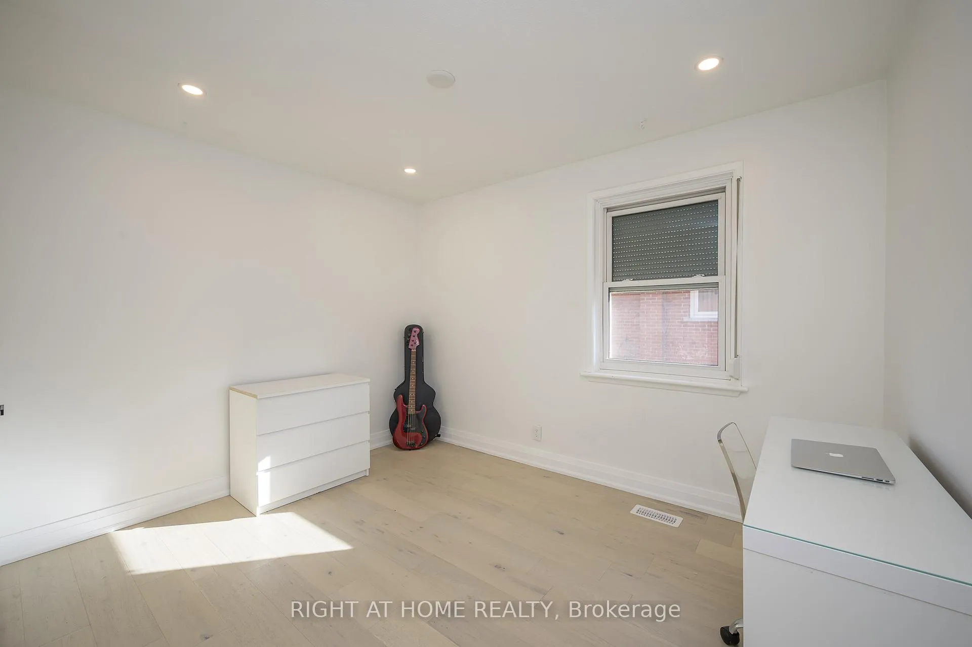 Photo 12 of 781 Ninth Avenue, Hamilton, Hampton Heights — HOMEH