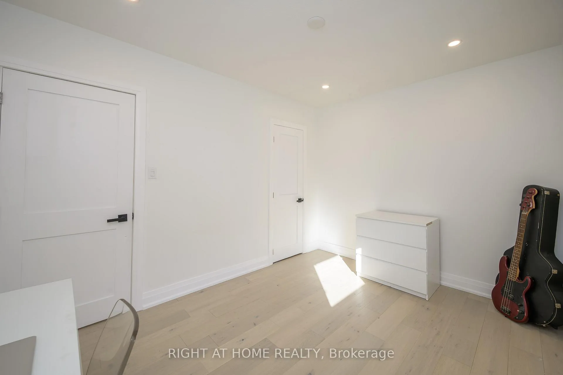 Photo 13 of 781 Ninth Avenue, Hamilton, Hampton Heights — HOMEH
