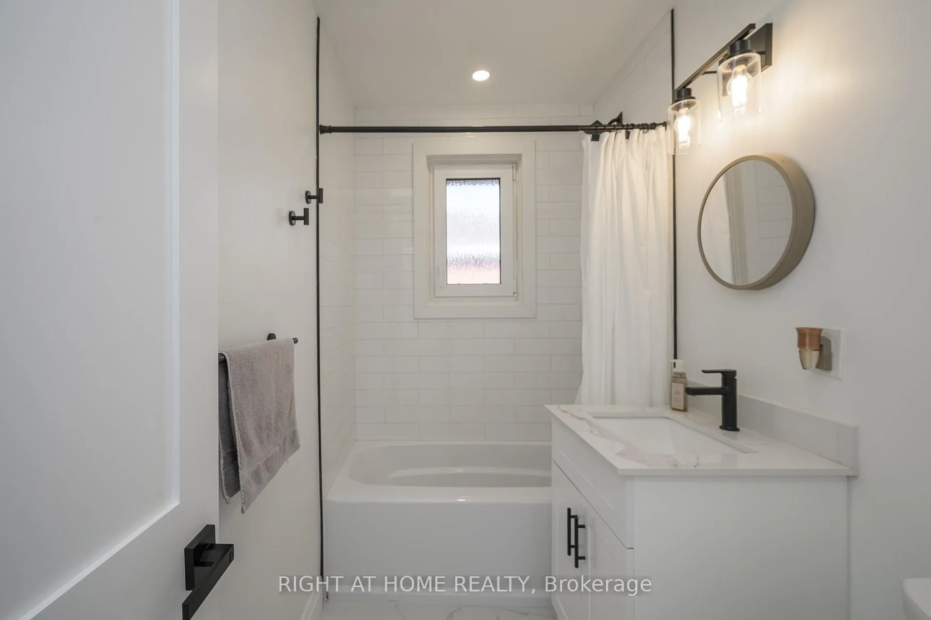 Photo 15 of 781 Ninth Avenue, Hamilton, Hampton Heights — HOMEH