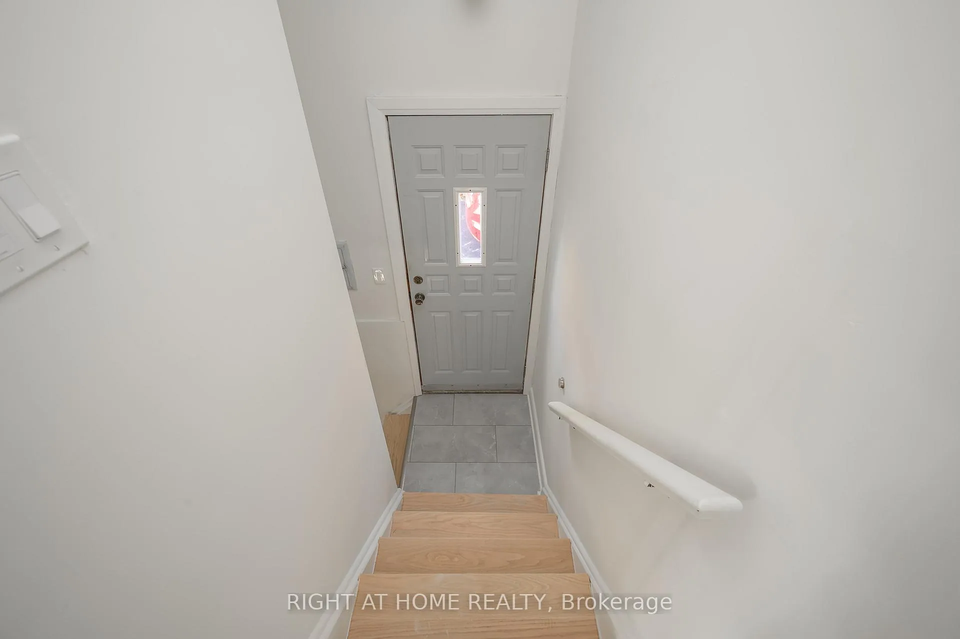 Photo 21 of 781 Ninth Avenue, Hamilton, Hampton Heights — HOMEH