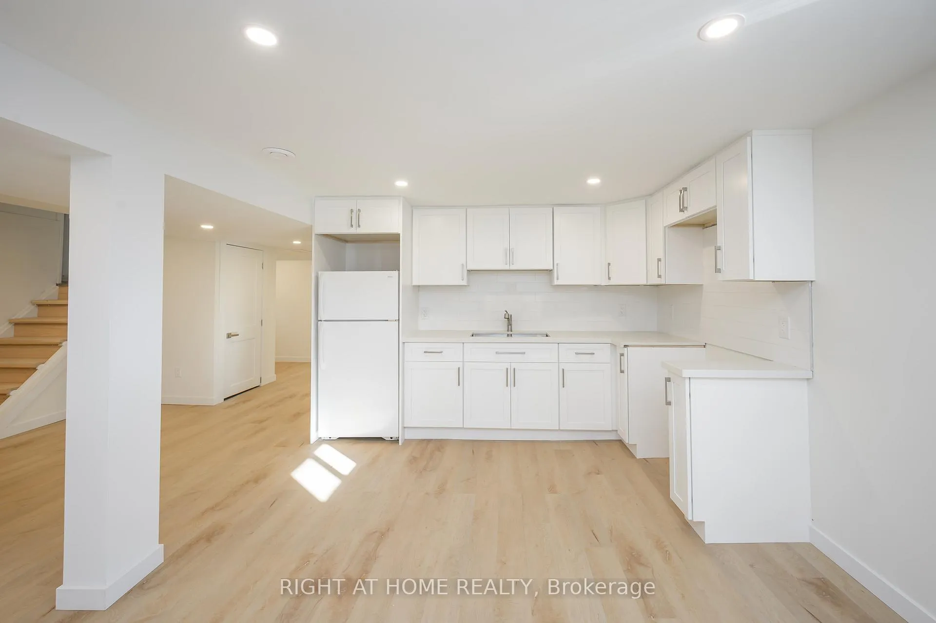 Photo 25 of 781 Ninth Avenue, Hamilton, Hampton Heights — HOMEH