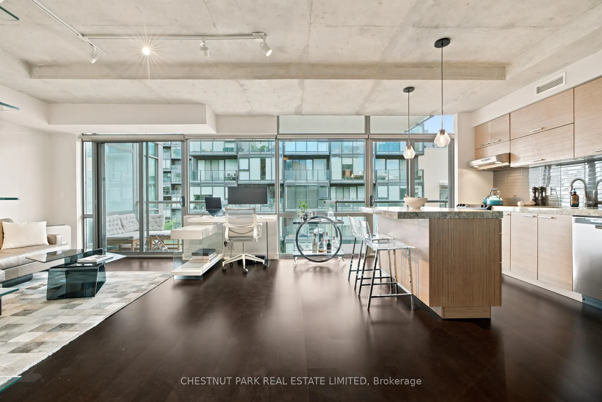 Photo 8 of Unit 915, 55 Stewart Street, Toronto, Waterfront Communities — HOMEH