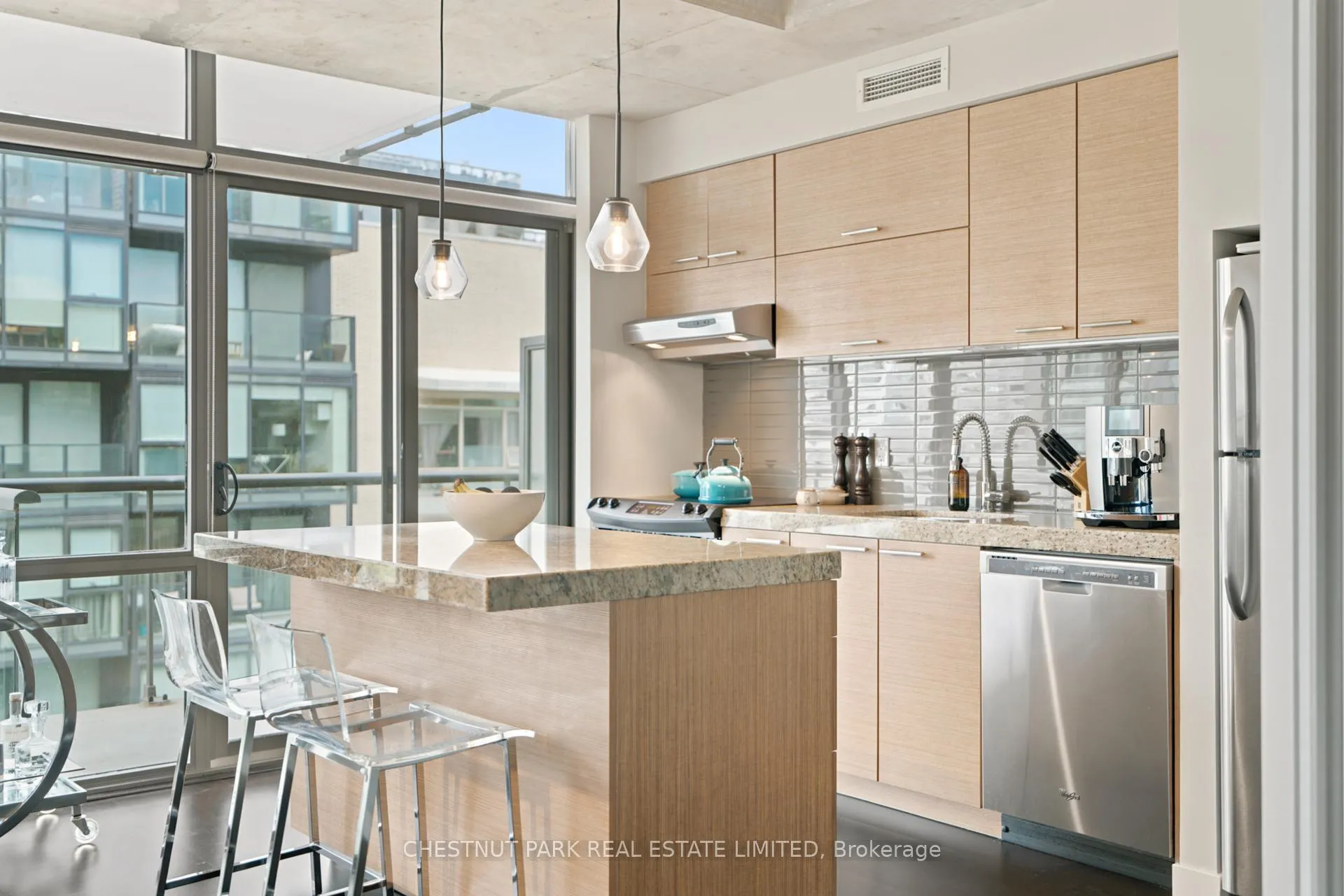 Photo 10 of Unit 915, 55 Stewart Street, Toronto, Waterfront Communities — HOMEH