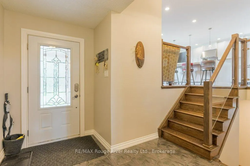 Photo 10 of 2993 Jennifer Drive, Peterborough, Northcrest Ward 5 — HOMEH