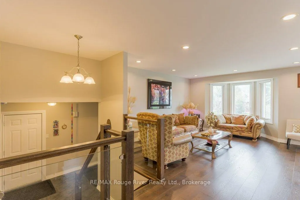 Photo 11 of 2993 Jennifer Drive, Peterborough, Northcrest Ward 5 — HOMEH