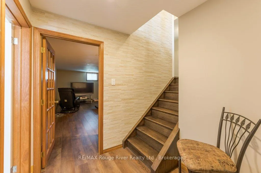 Photo 31 of 2993 Jennifer Drive, Peterborough, Northcrest Ward 5 — HOMEH