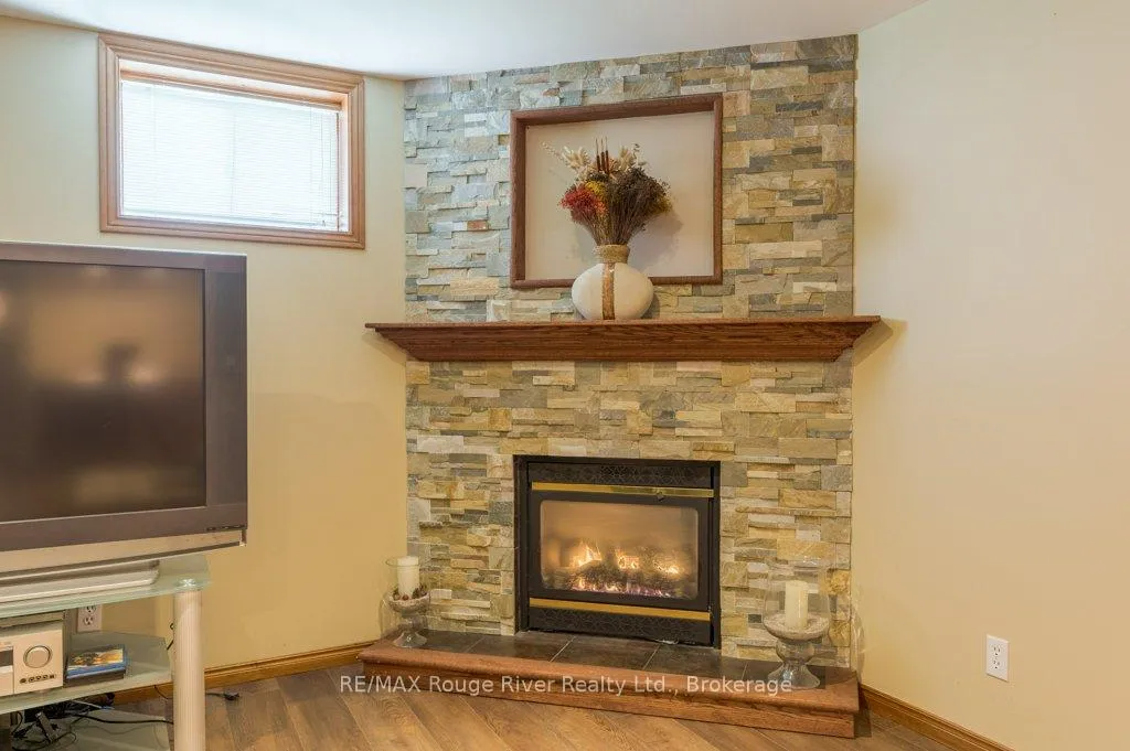 Photo 34 of 2993 Jennifer Drive, Peterborough, Northcrest Ward 5 — HOMEH