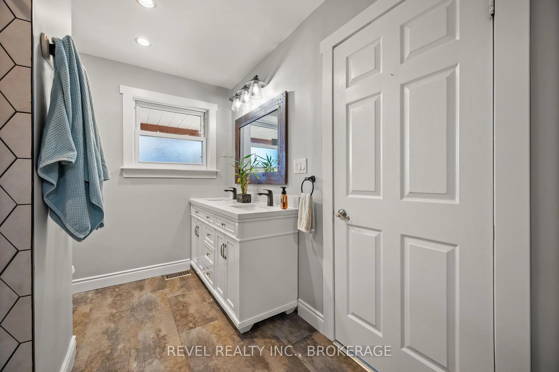 Photo 27 of 2089 Sunbury Road, Frontenac, Frontenac South — HOMEH