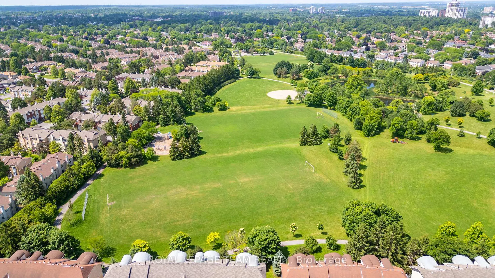 Photo 4 of Unit 2, 236 Paseo Private, Ottawa, Centrepointe — HOMEH