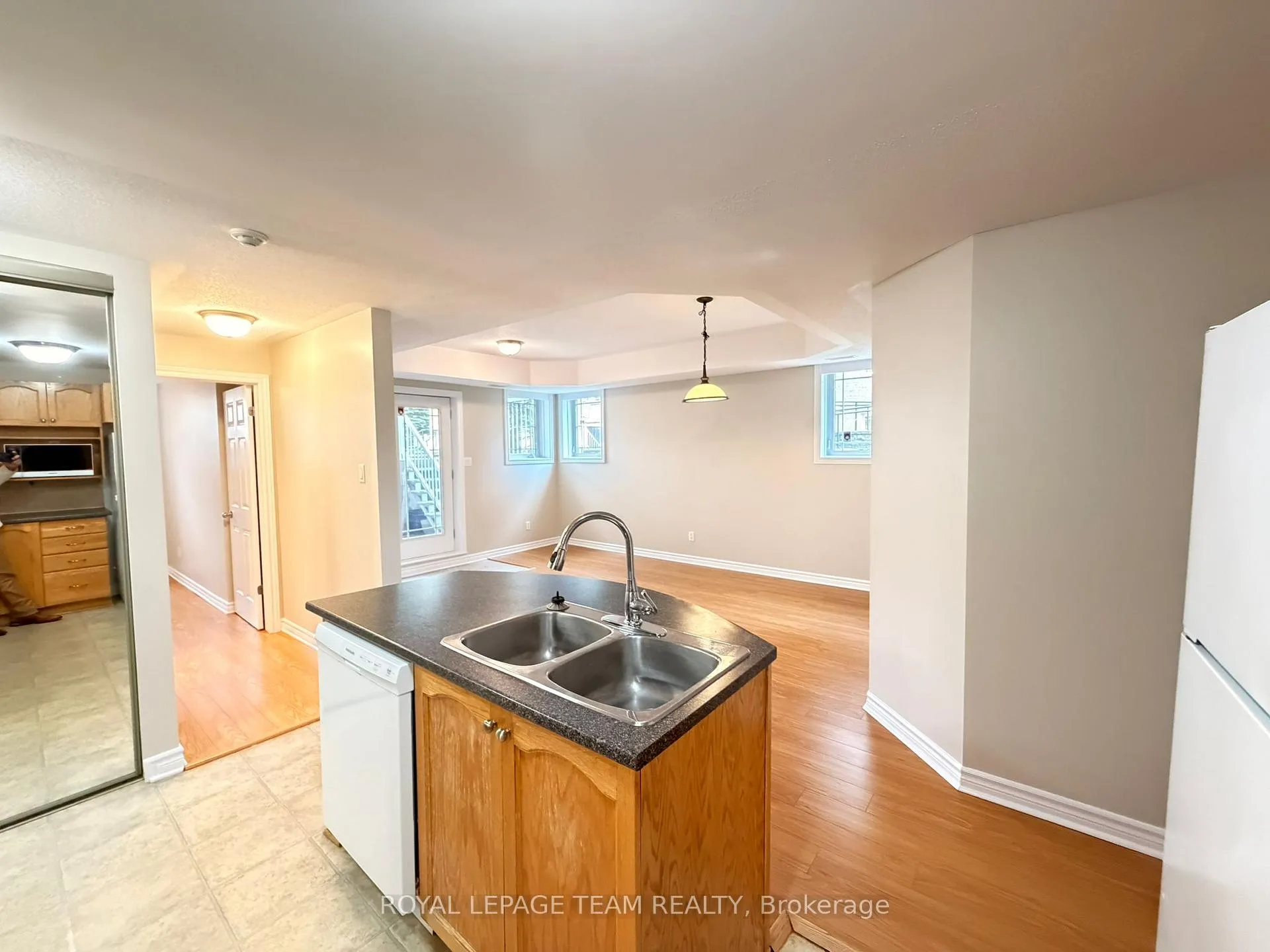 Photo 15 of Unit 2, 236 Paseo Private, Ottawa, Centrepointe — HOMEH