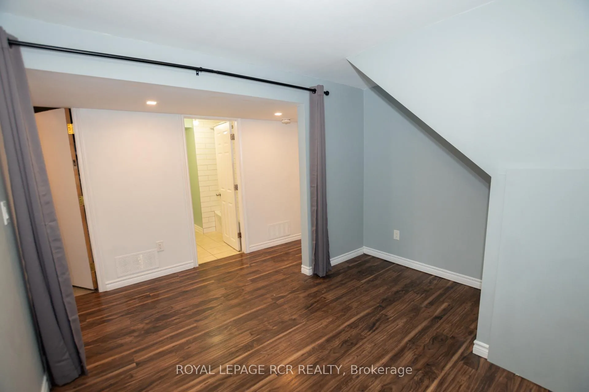 Photo 14 of 66 Burbank Crescent, Orangeville — HOMEH