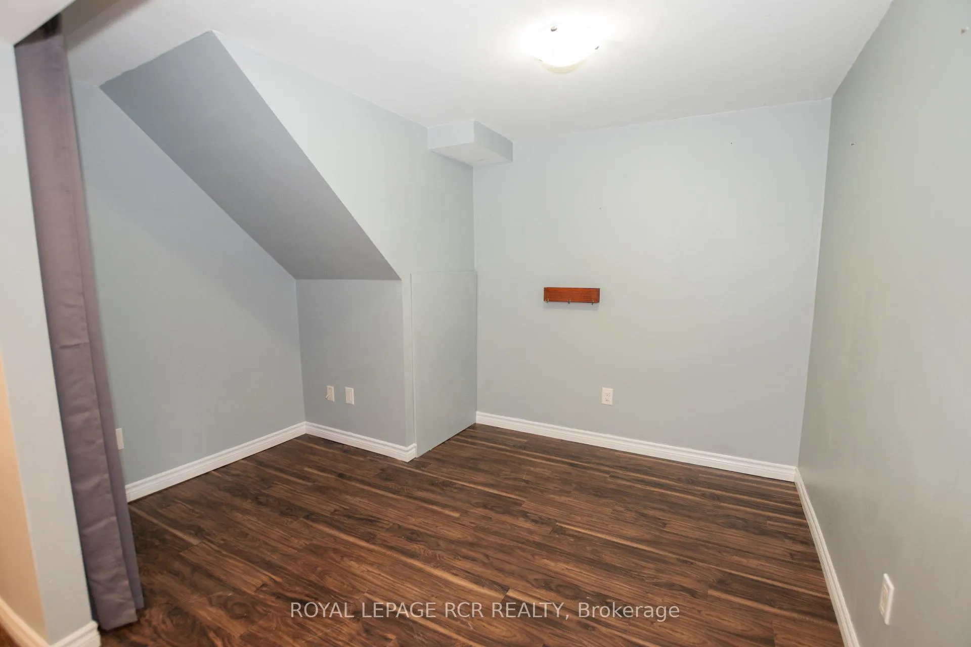 Photo 15 of 66 Burbank Crescent, Orangeville — HOMEH