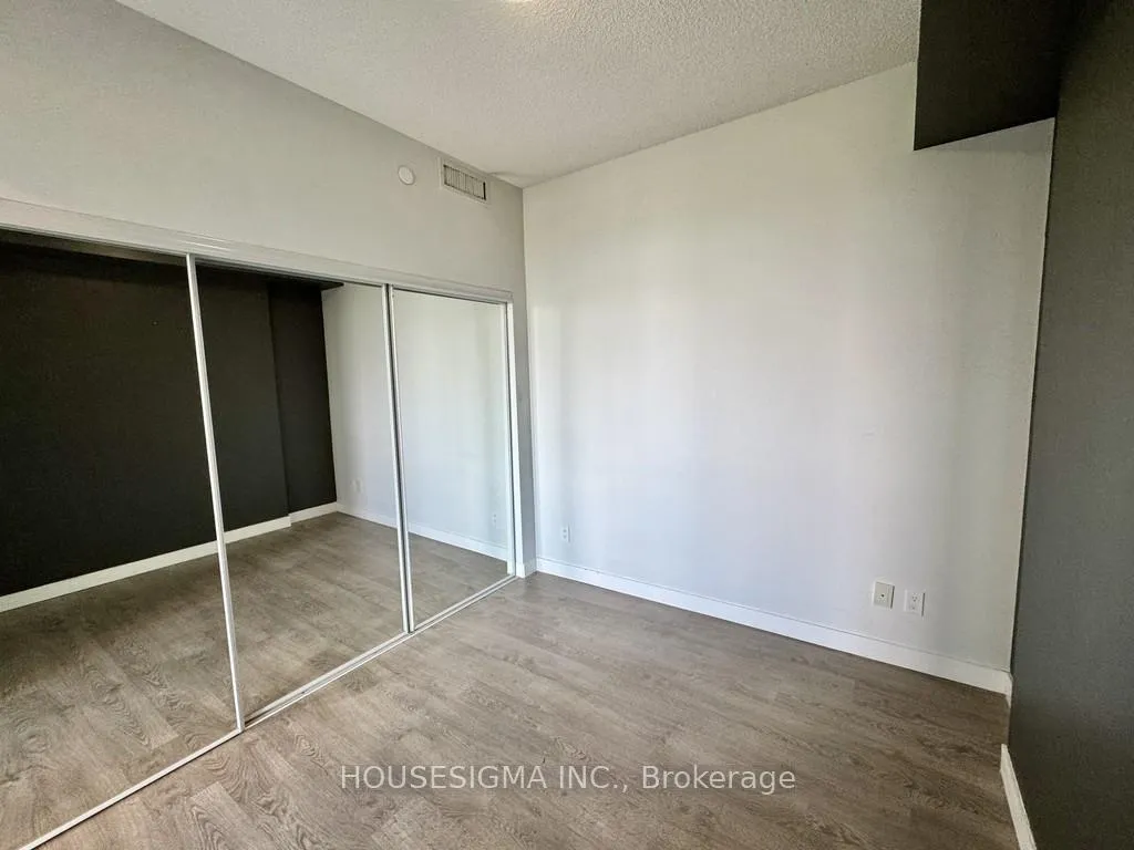 Photo 7 of Unit 811, 2055 Danforth Avenue, Toronto, Woodbine Corridor — HOMEH
