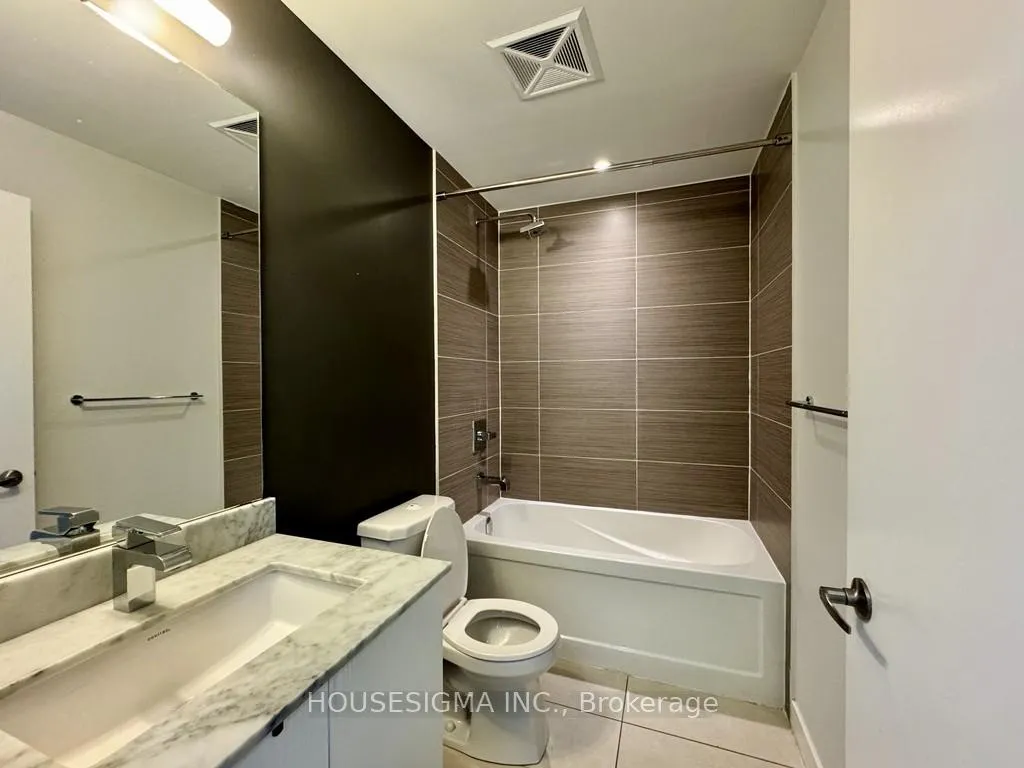 Photo 8 of Unit 811, 2055 Danforth Avenue, Toronto, Woodbine Corridor — HOMEH