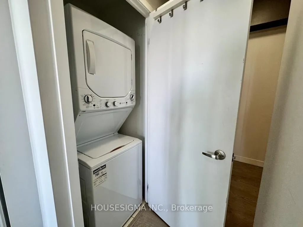 Photo 9 of Unit 811, 2055 Danforth Avenue, Toronto, Woodbine Corridor — HOMEH