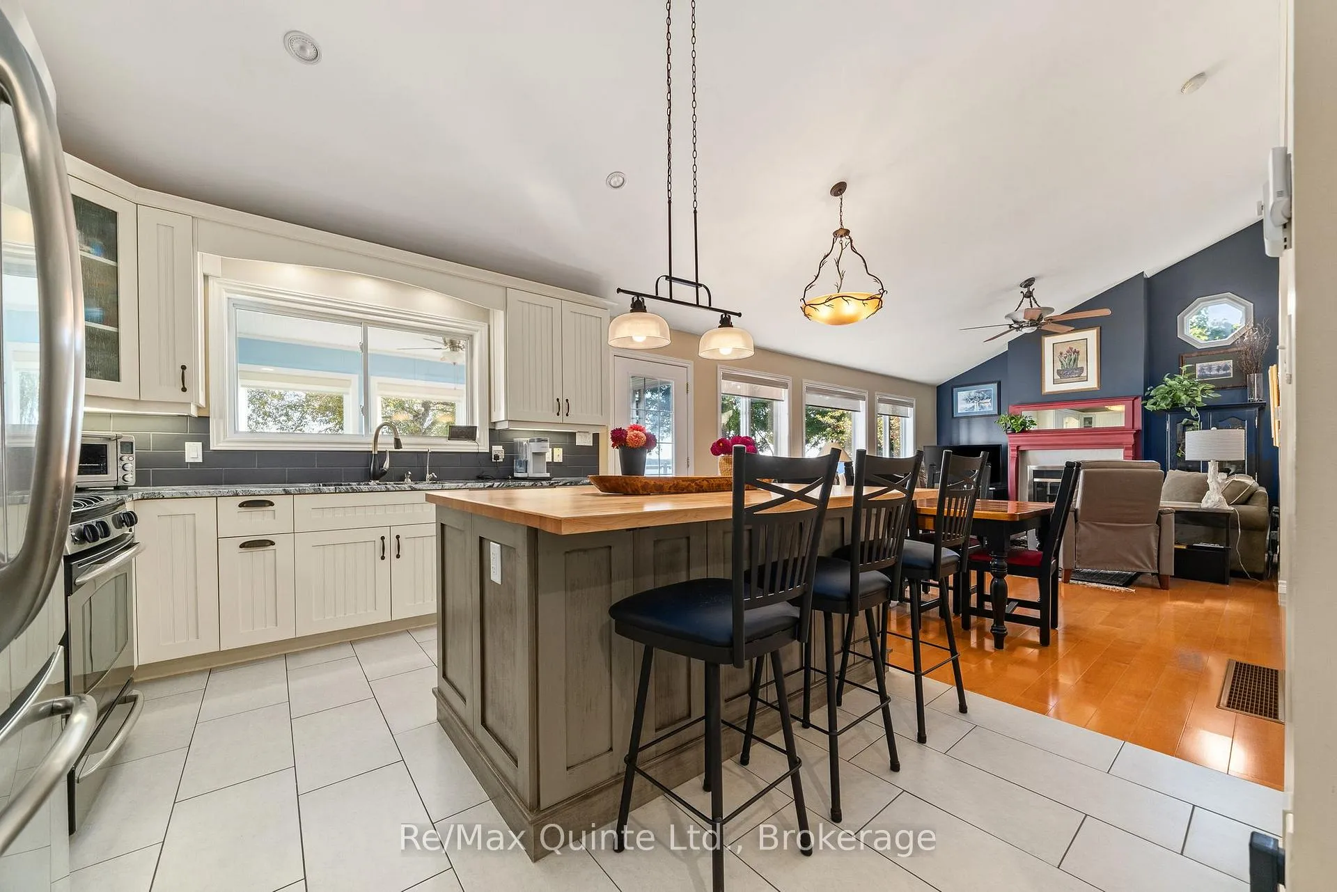 Photo 14 of 524 Island Road, Prince Edward County, Hallowell Ward — HOMEH