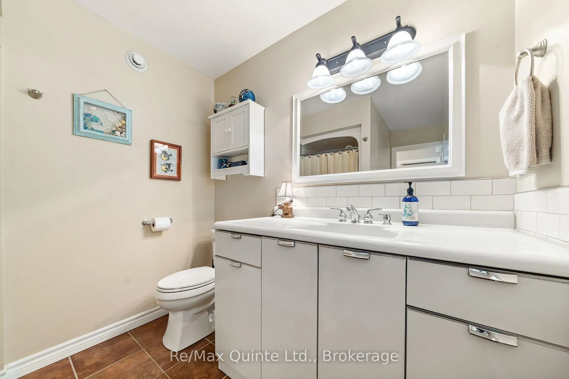 Photo 23 of 524 Island Road, Prince Edward County, Hallowell Ward — HOMEH