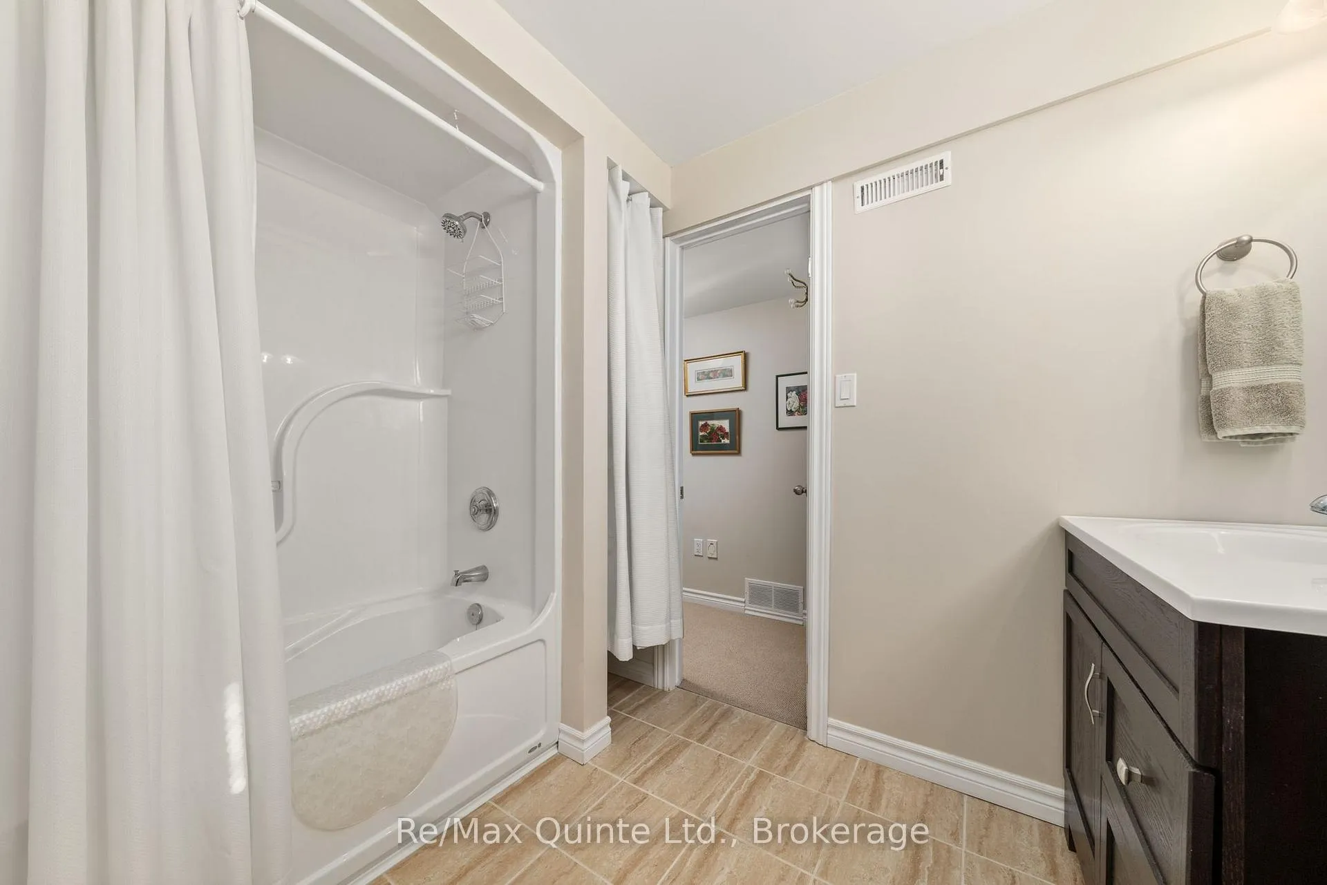Photo 32 of 524 Island Road, Prince Edward County, Hallowell Ward — HOMEH