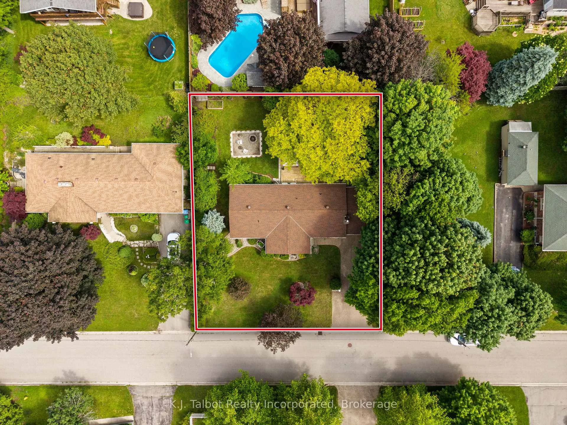 Photo 5 of 232 Picton Street W, Goderich, Goderich (Town) — HOMEH