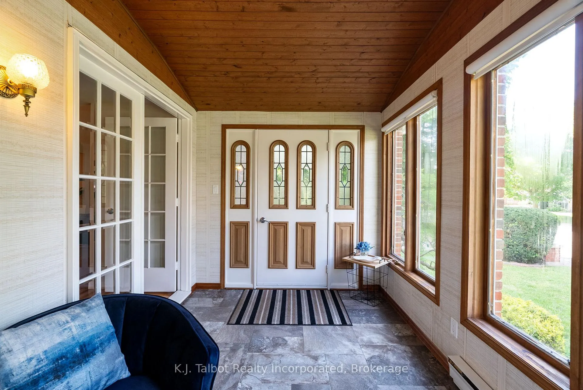 Photo 8 of 232 Picton Street W, Goderich, Goderich (Town) — HOMEH