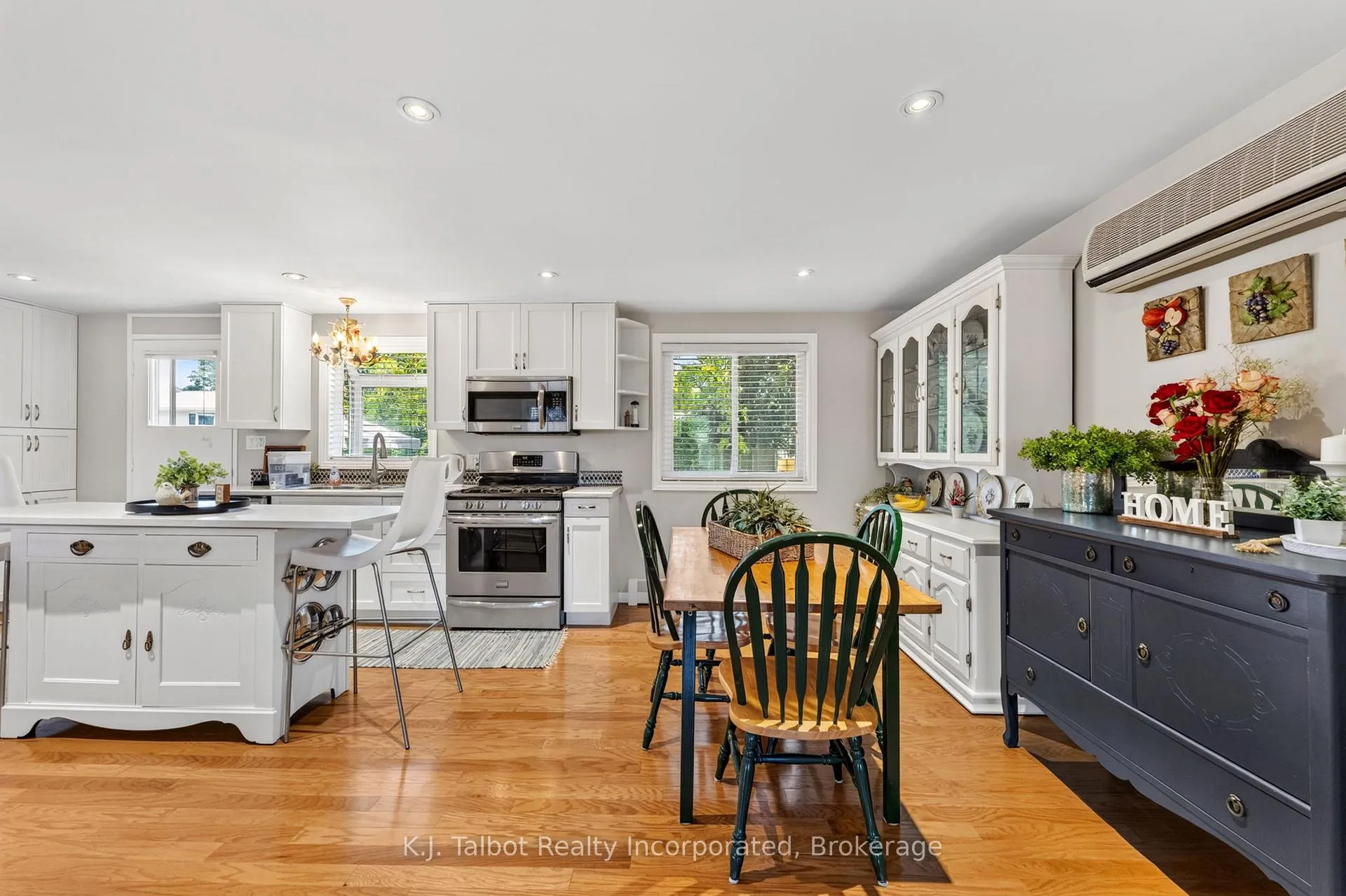 Photo 18 of 232 Picton Street W, Goderich, Goderich (Town) — HOMEH