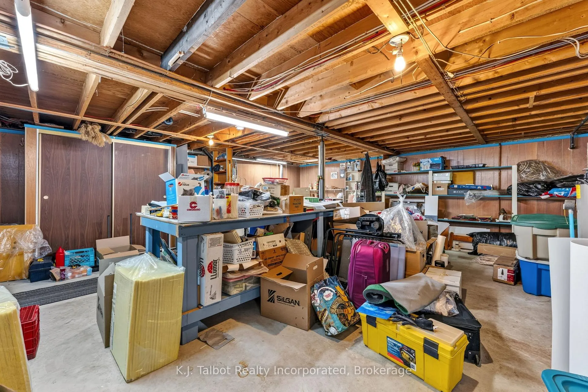 Photo 35 of 232 Picton Street W, Goderich, Goderich (Town) — HOMEH
