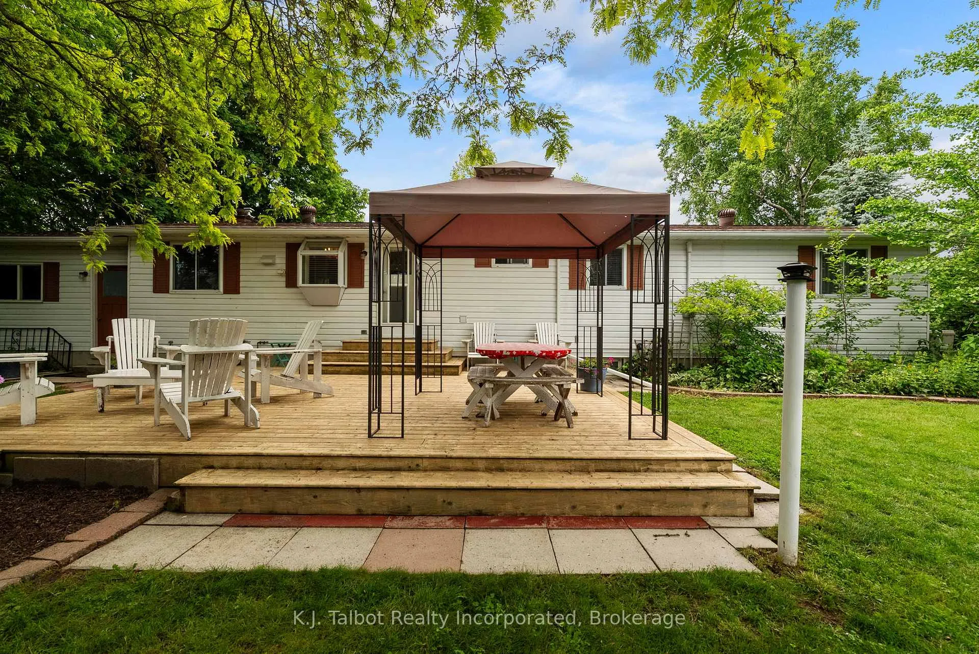 Photo 39 of 232 Picton Street W, Goderich, Goderich (Town) — HOMEH