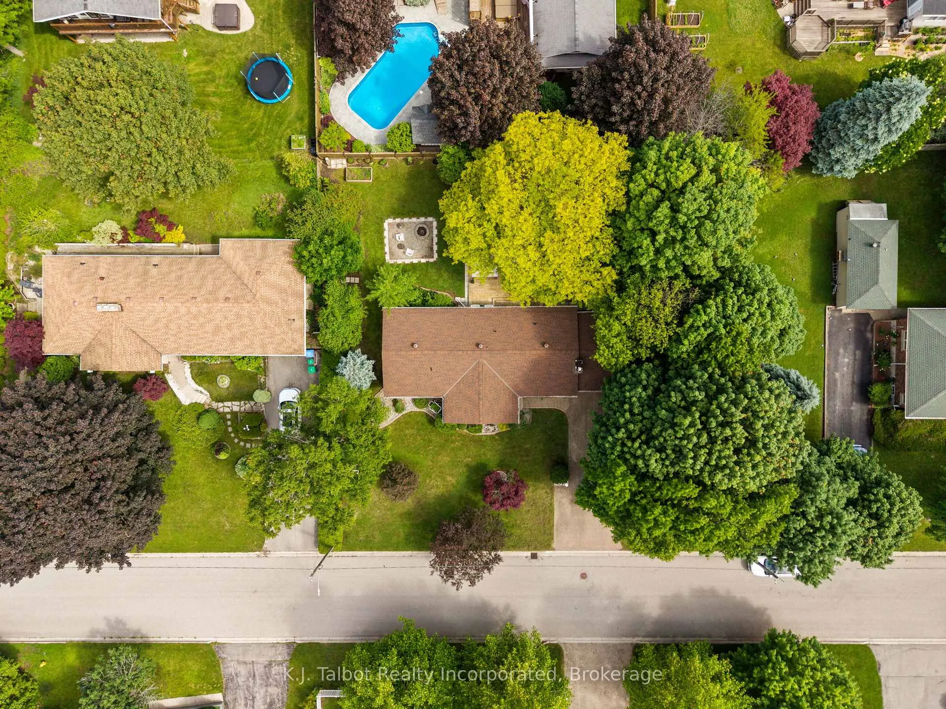 Photo 44 of 232 Picton Street W, Goderich, Goderich (Town) — HOMEH