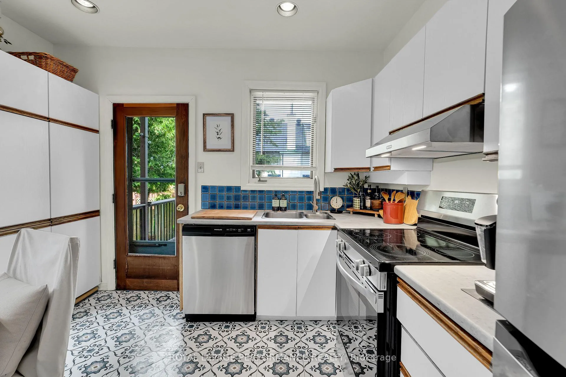 Photo 6 of 163 Aylmer Avenue, Ottawa, Old Ottawa South — HOMEH