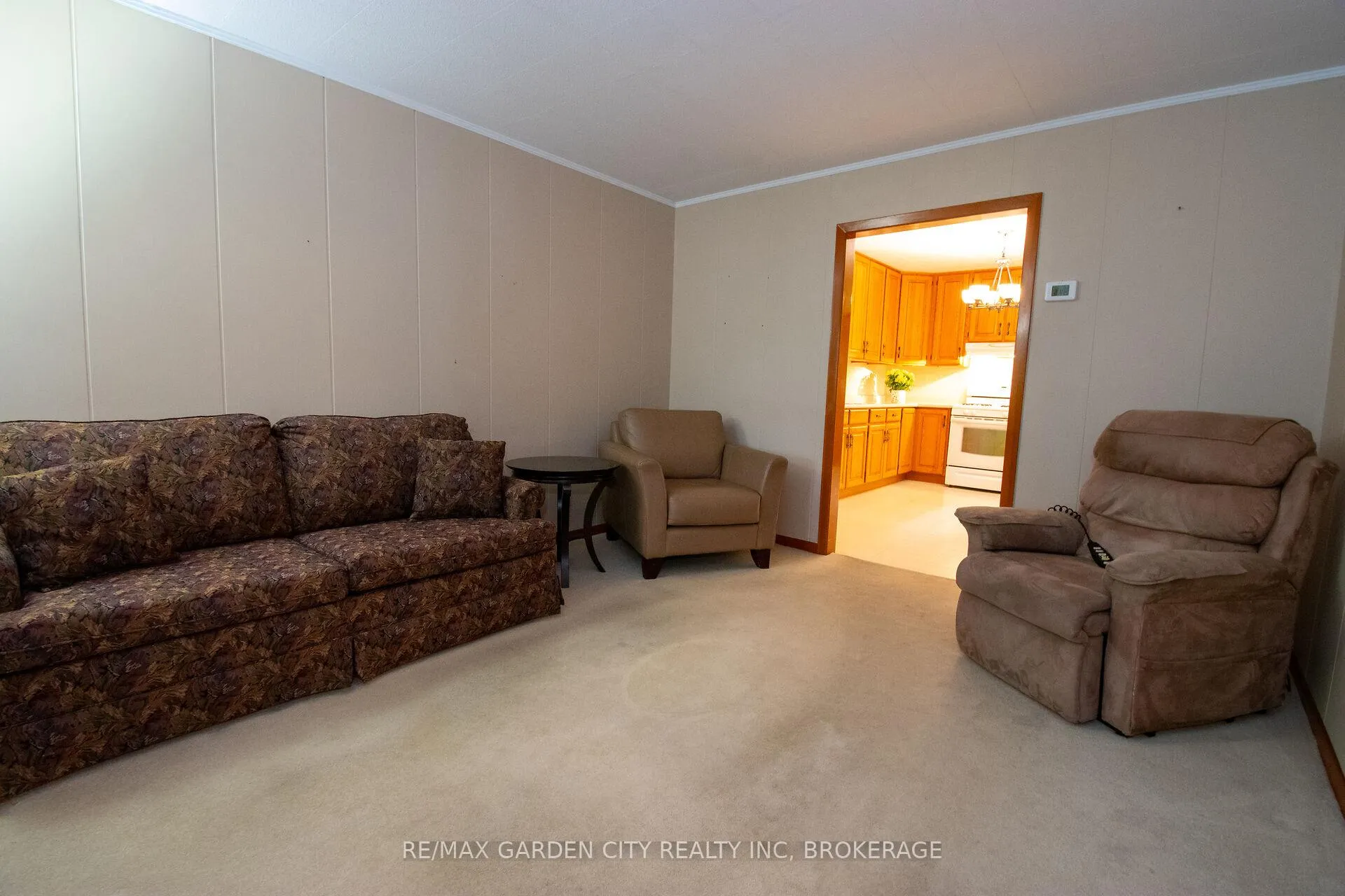 Photo 8 of 38 Mildred Avenue, St. Catharines, Haig — HOMEH