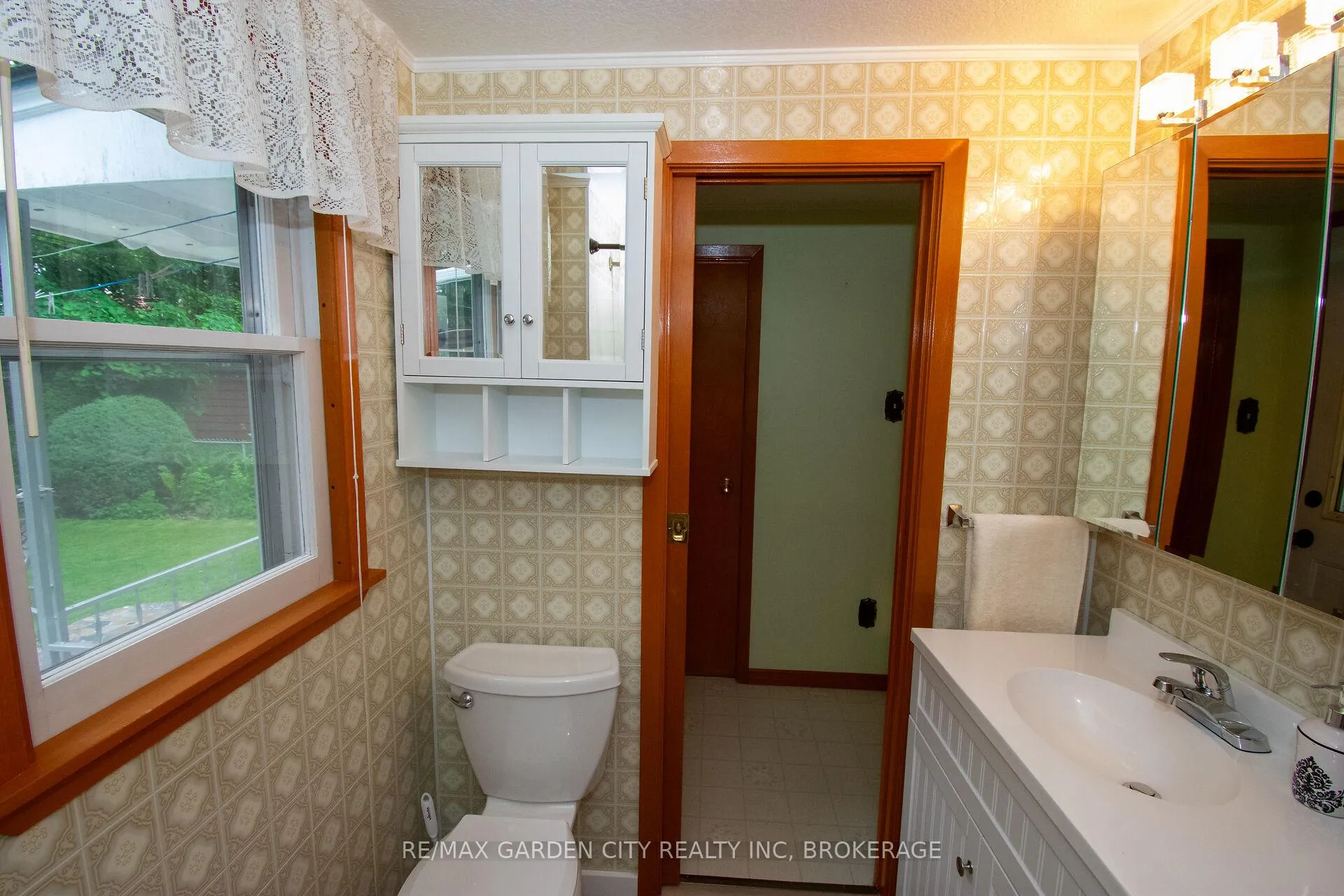 Photo 26 of 38 Mildred Avenue, St. Catharines, Haig — HOMEH