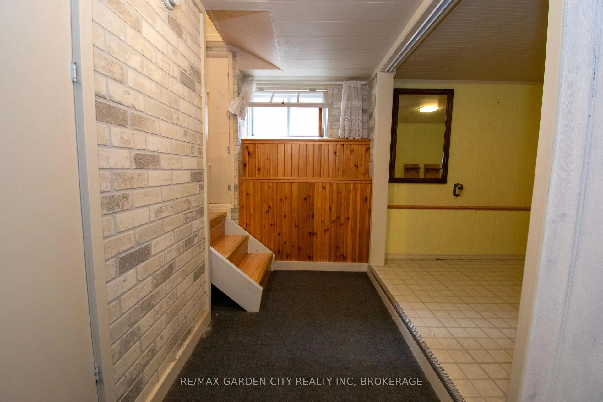 Photo 37 of 38 Mildred Avenue, St. Catharines, Haig — HOMEH