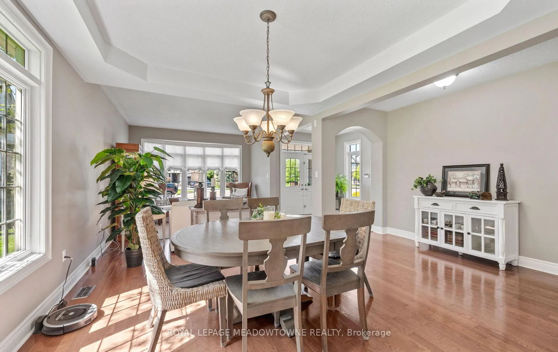 Photo 9 of 21 Tristan Court, Brampton, Bram West — HOMEH