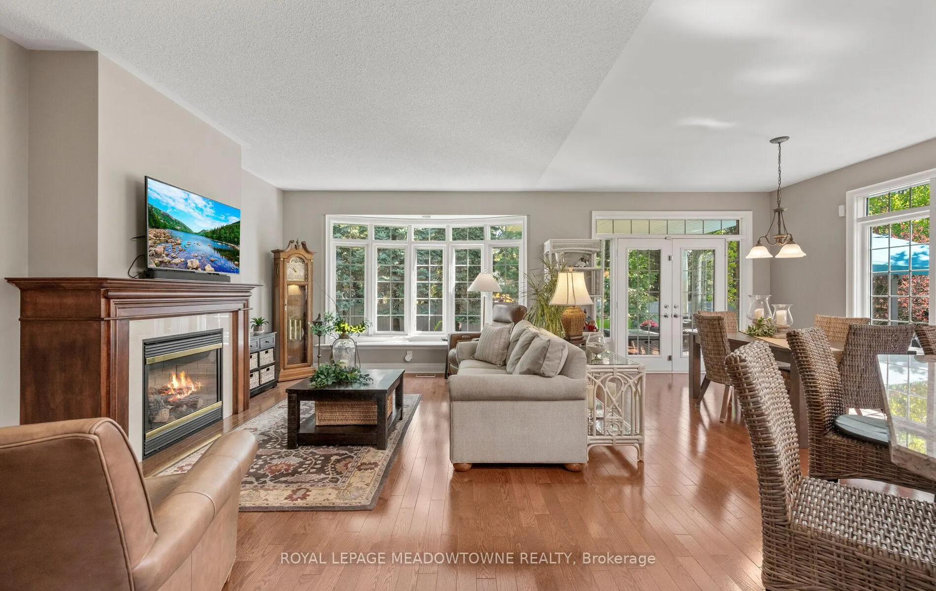 Photo 10 of 21 Tristan Court, Brampton, Bram West — HOMEH