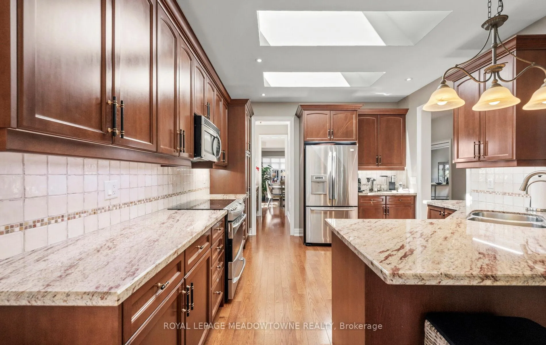 Photo 15 of 21 Tristan Court, Brampton, Bram West — HOMEH