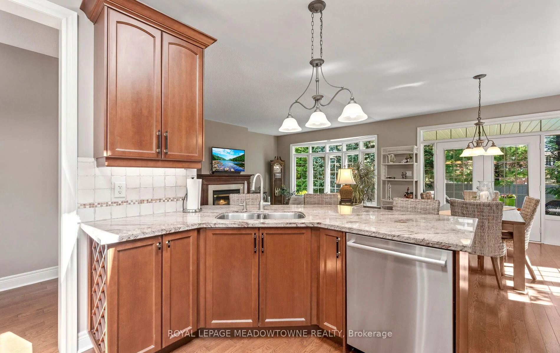 Photo 16 of 21 Tristan Court, Brampton, Bram West — HOMEH
