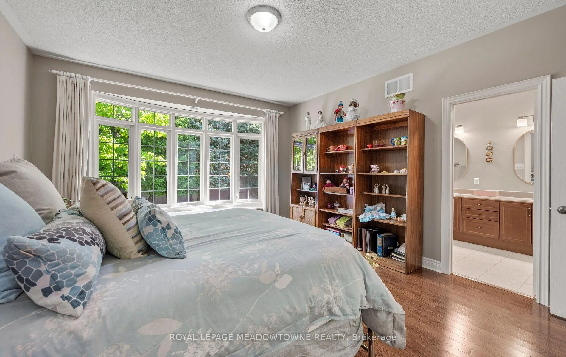 Photo 22 of 21 Tristan Court, Brampton, Bram West — HOMEH