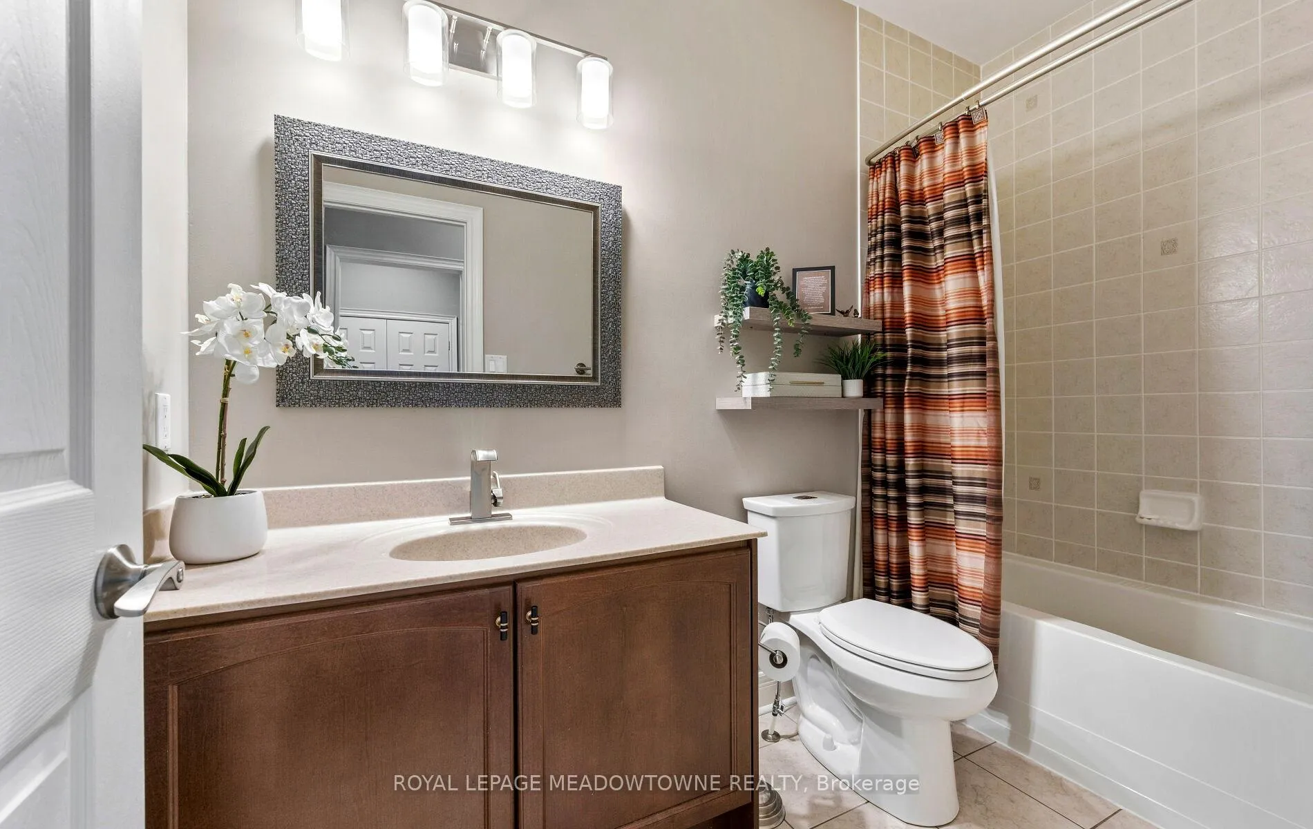 Photo 25 of 21 Tristan Court, Brampton, Bram West — HOMEH