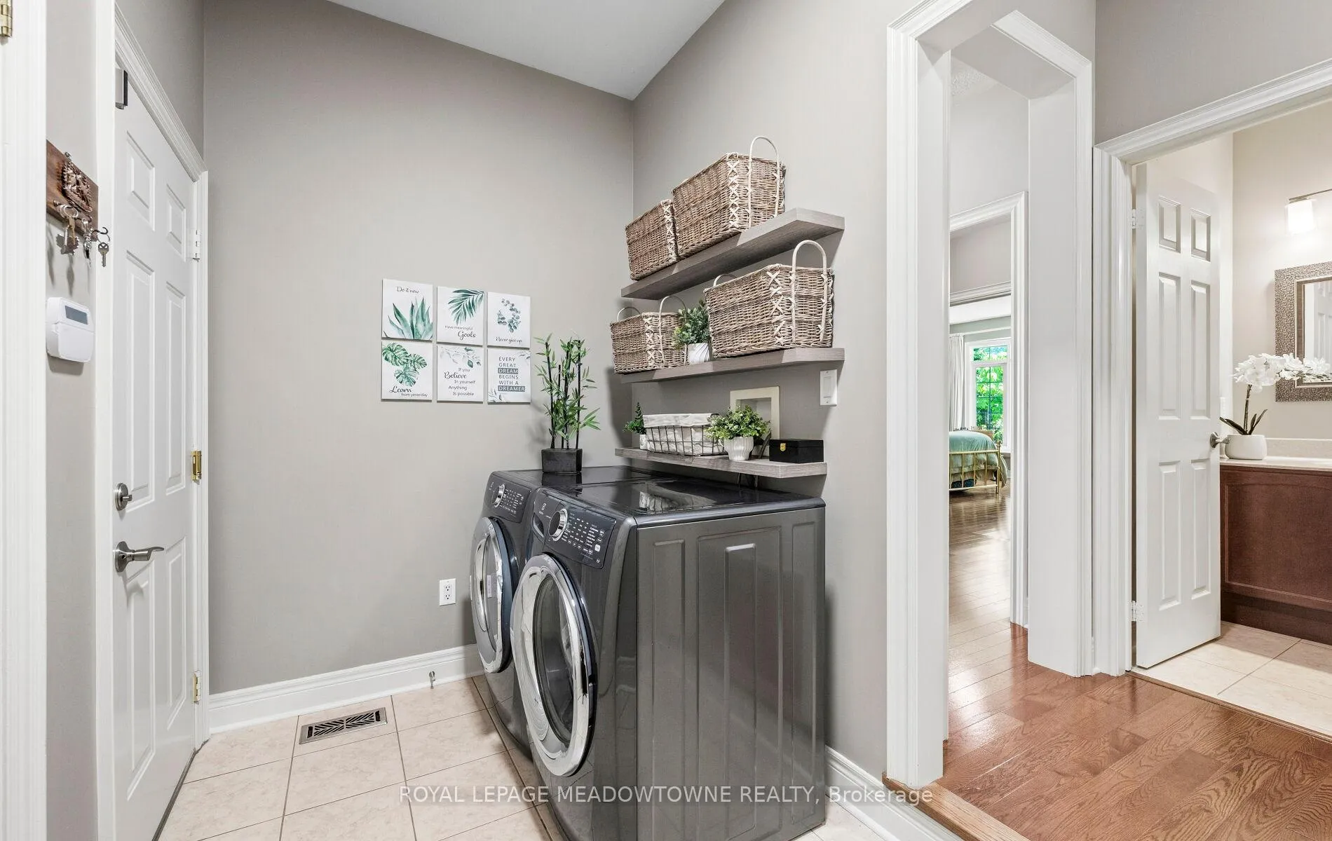 Photo 26 of 21 Tristan Court, Brampton, Bram West — HOMEH