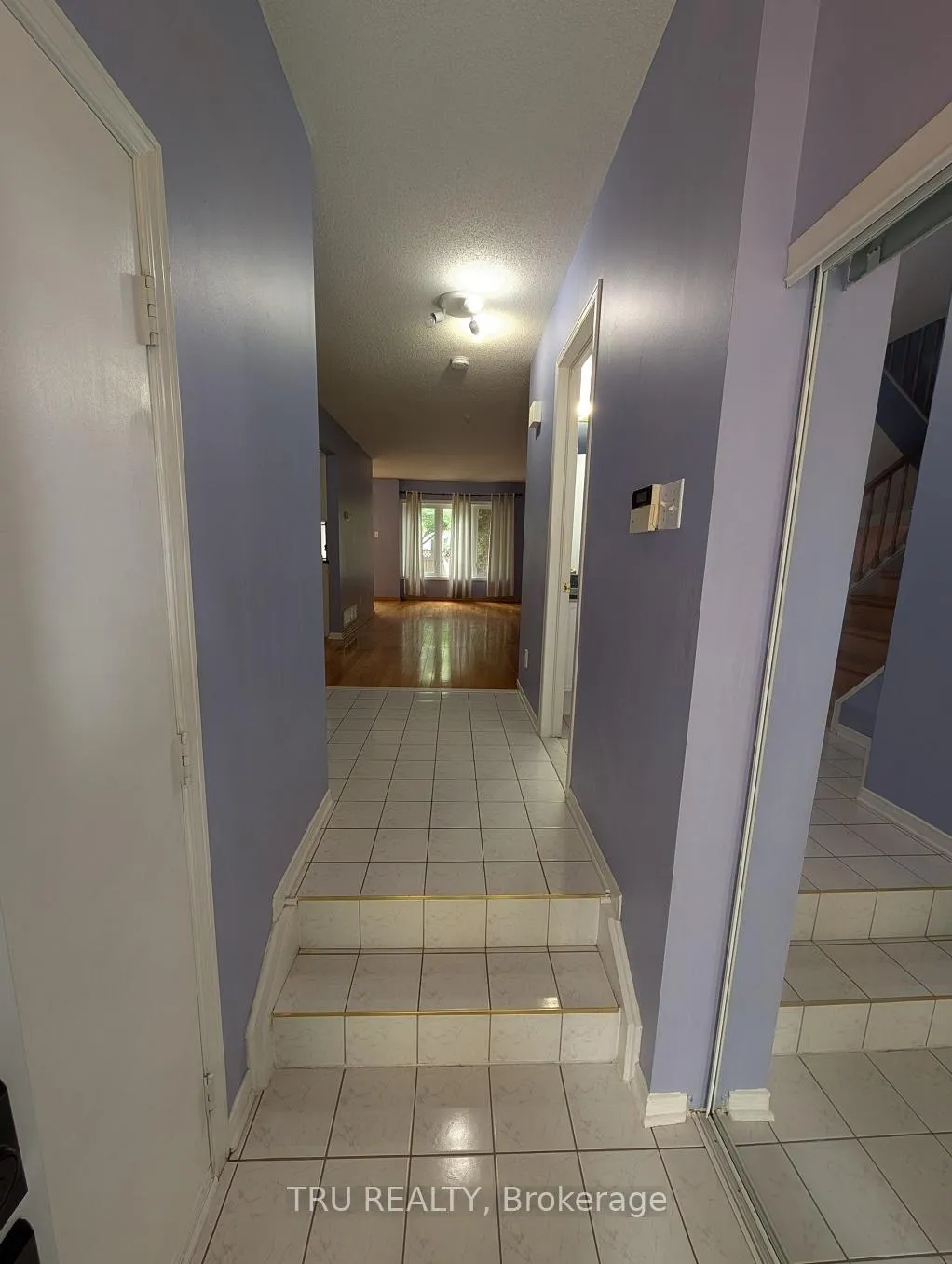 Photo 4 of 19 Mountshannon Drive, Ottawa, Barrhaven - Longfields — HOMEH