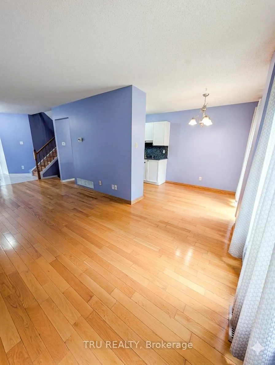 Photo 7 of 19 Mountshannon Drive, Ottawa, Barrhaven - Longfields — HOMEH
