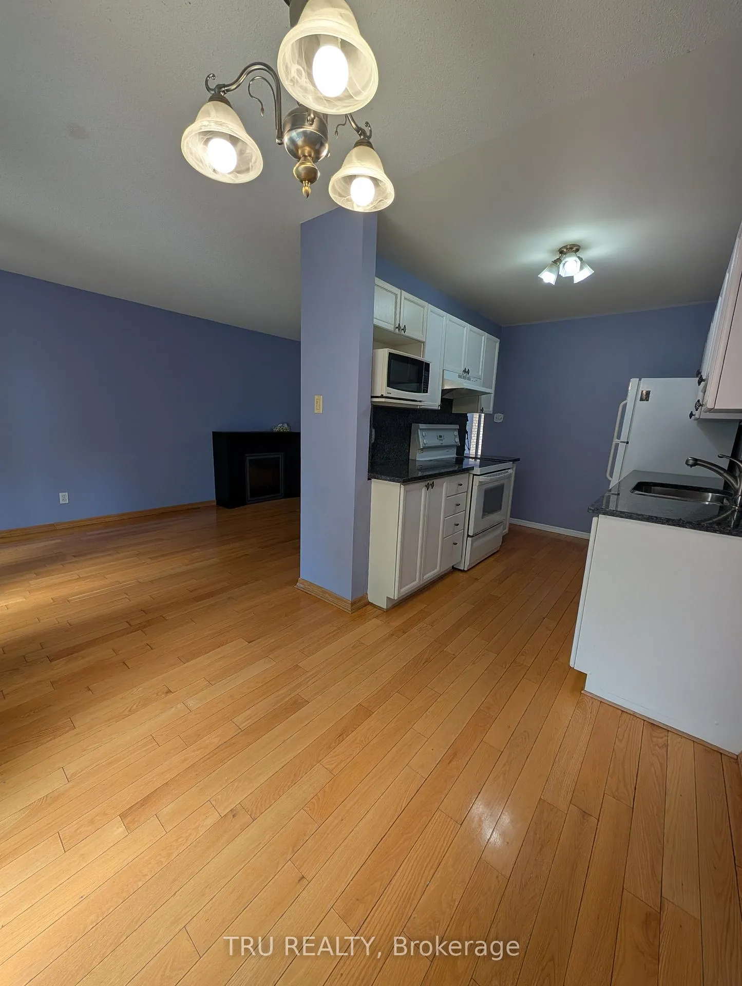Photo 12 of 19 Mountshannon Drive, Ottawa, Barrhaven - Longfields — HOMEH