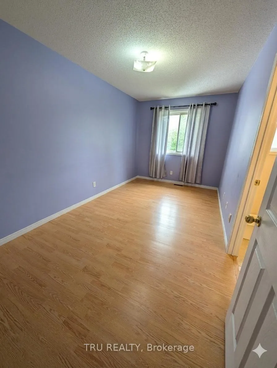 Photo 15 of 19 Mountshannon Drive, Ottawa, Barrhaven - Longfields — HOMEH