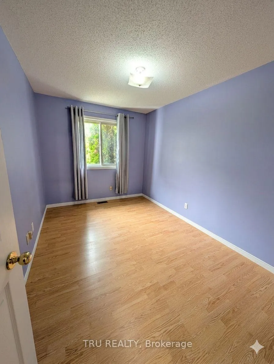 Photo 17 of 19 Mountshannon Drive, Ottawa, Barrhaven - Longfields — HOMEH